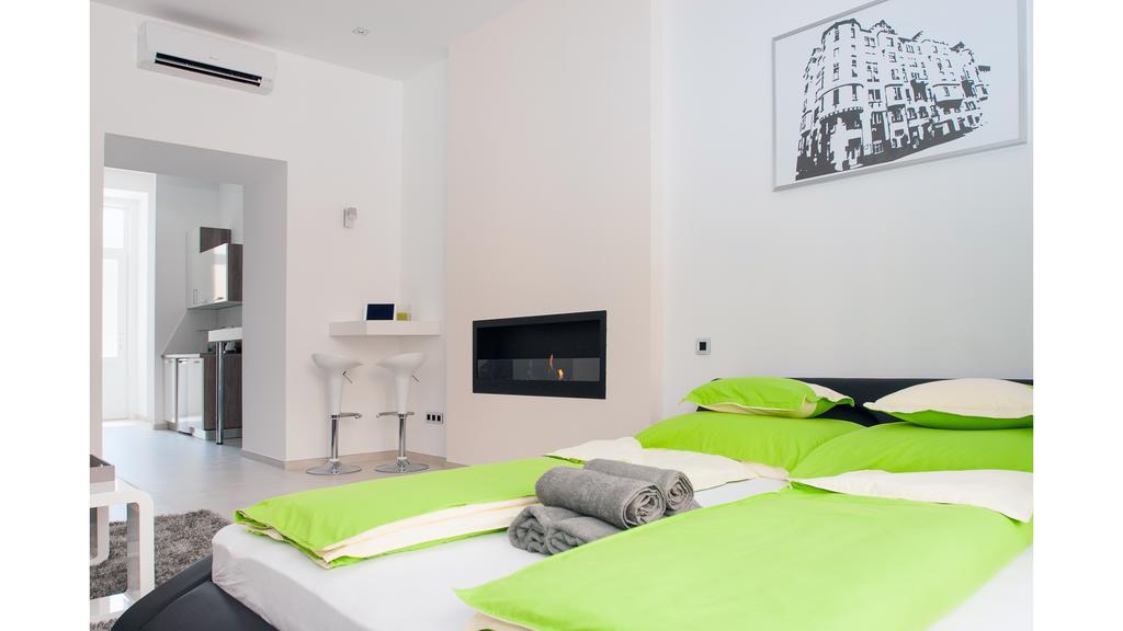In The City Budapest Apartments Стая снимка