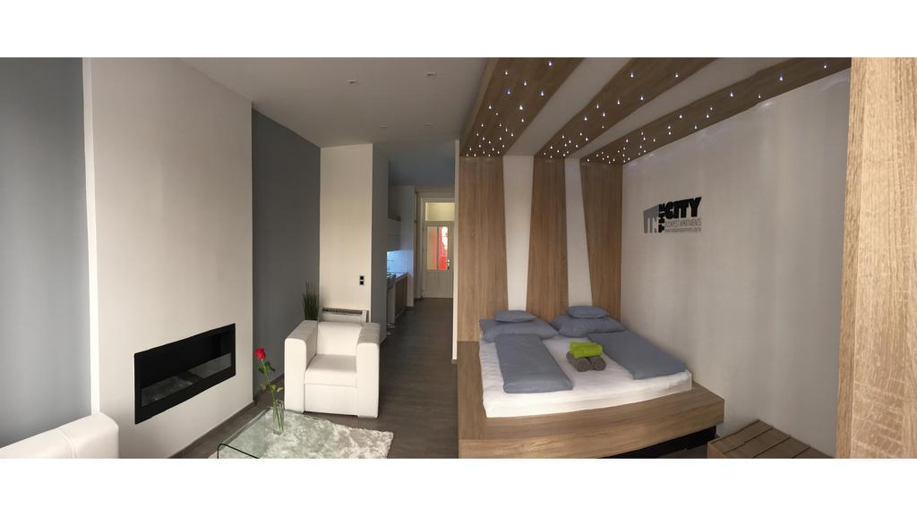 In The City Budapest Apartments Стая снимка