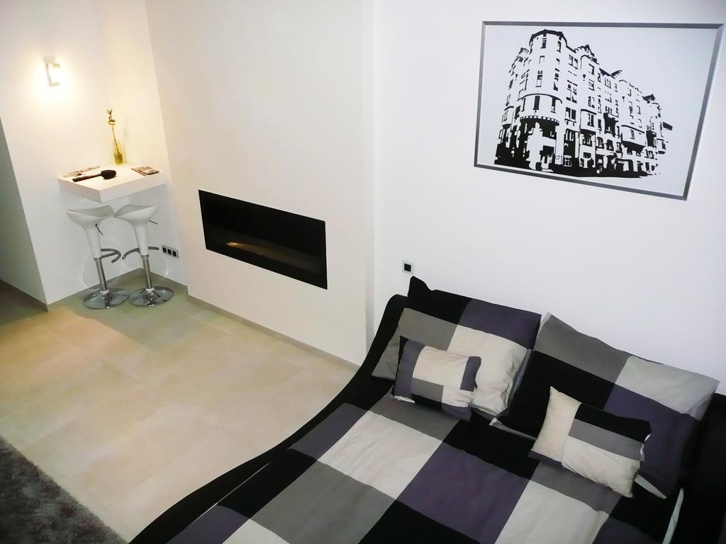 In The City Budapest Apartments Стая снимка